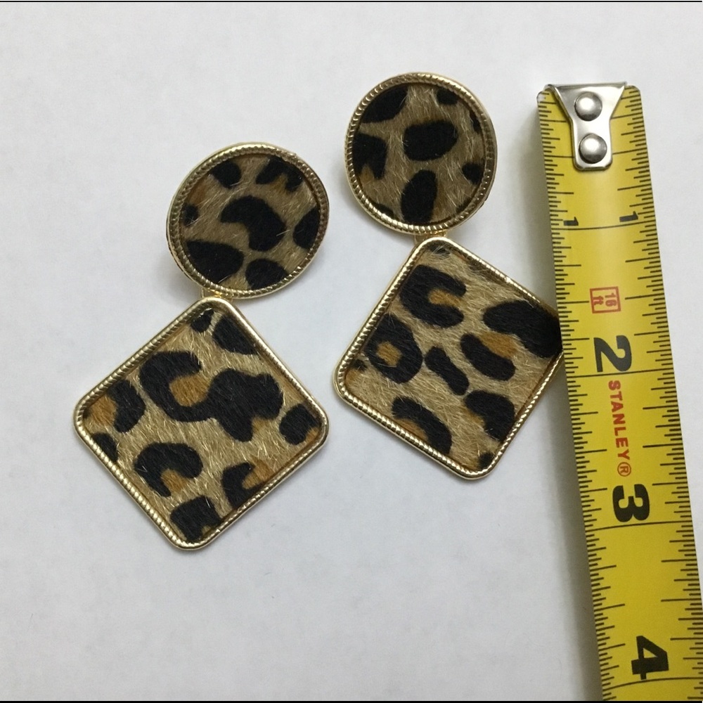Leopard Geometric Metal Square Earrings - Picture 2 of 3